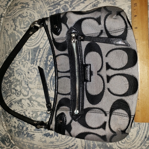 ❤️SOLD!❤️Coach shoulder purse !!! - Picture 2 of 12